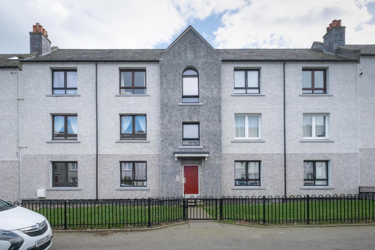 3 Bedroom Aprtmt At Sensational Stay Serviced Accommodation Aberdeen- Froghall Avenue Exterior foto